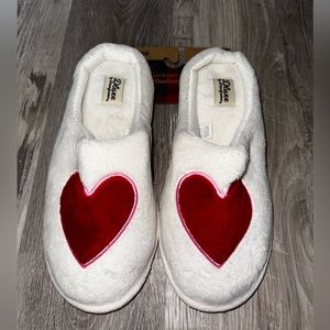 Women’s Slippers Size Large 9-10 New